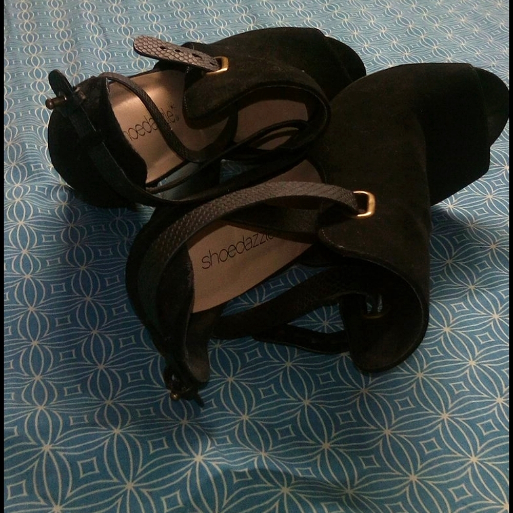 Shoes - Picture 4 of 4